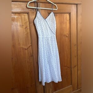 Vintage- hand made a-line dress. Cotten measures a size 6 or small.